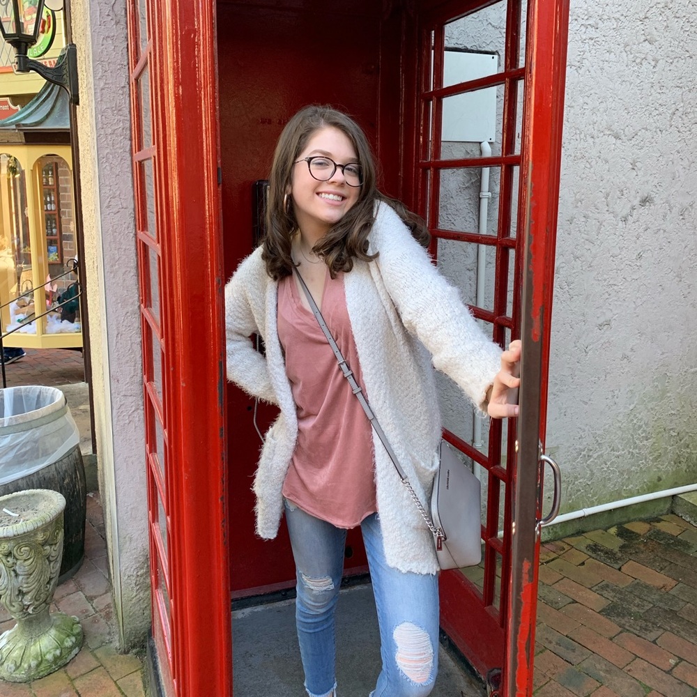 Meet your Posher, Haley